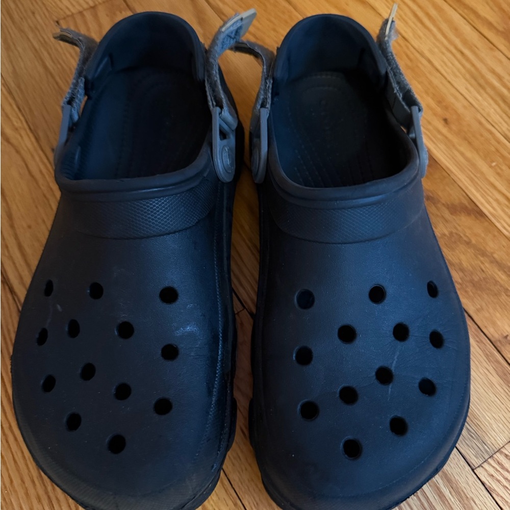 Men’s 8 Black Crocs